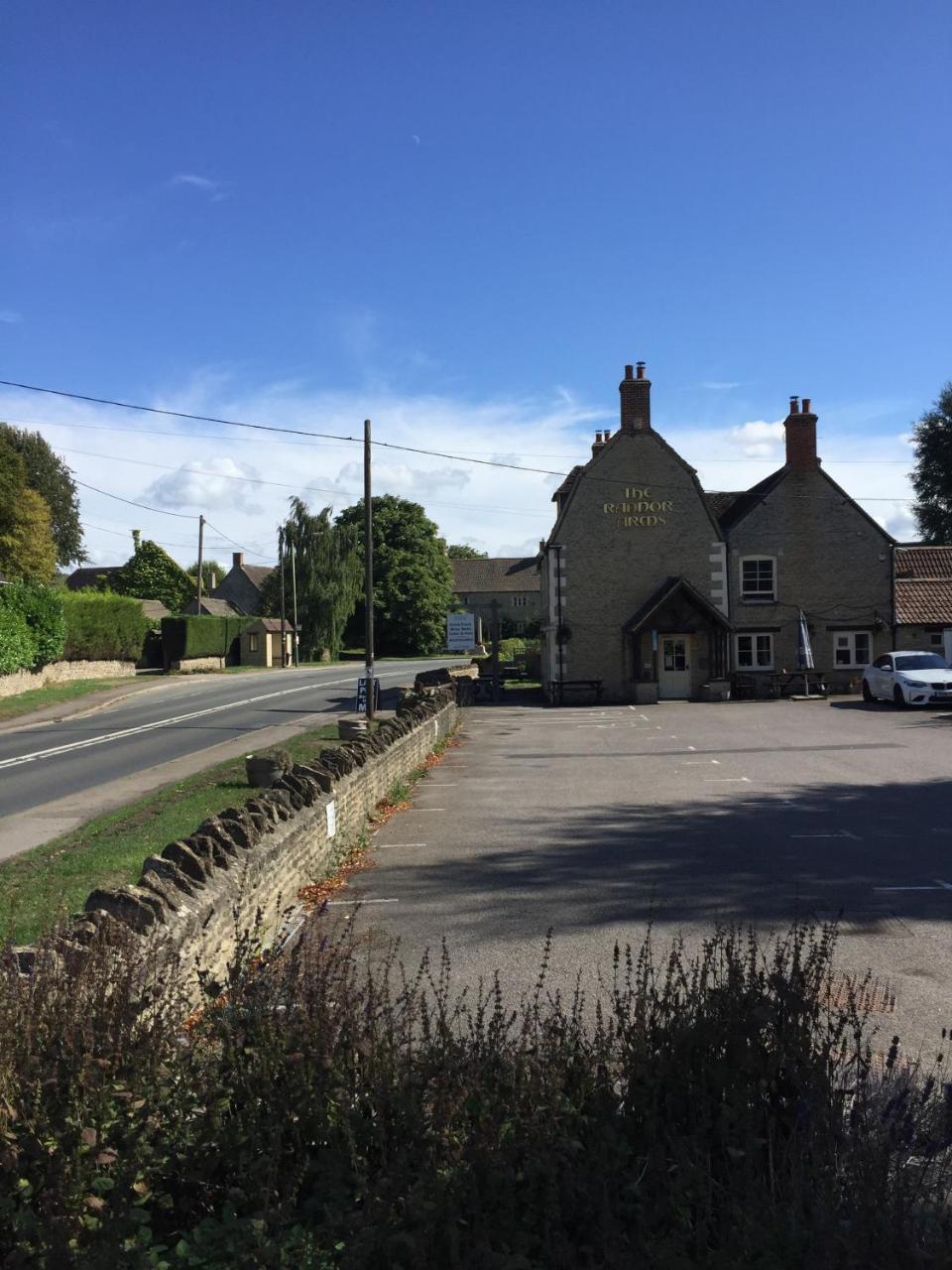 מלון מלמסבורי The Radnor Arms מראה חיצוני תמונה
